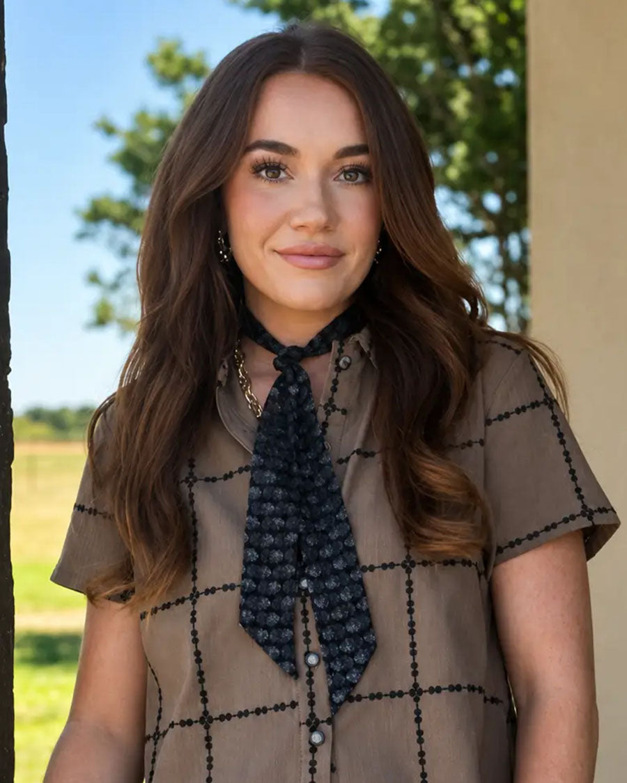 Women's Silk Twilly Scarf With Horseshoe & Wildflower Pattern - Tw027Blk