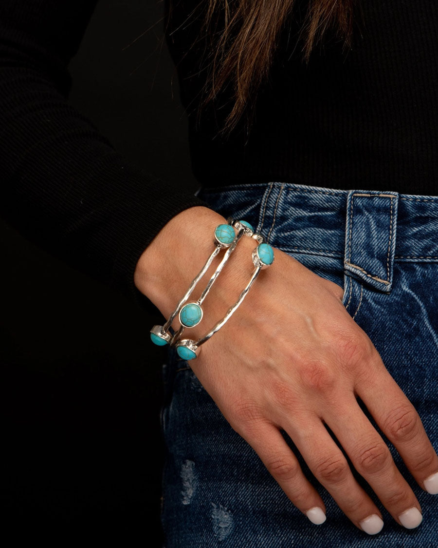 Women's Set Of 3 Silver Bangles With Turquoise Ovals - Br251Bs