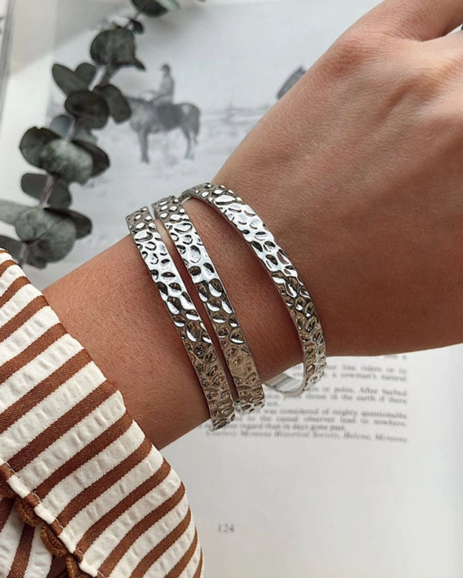 Women's 18K White Gold Plated Set Of 3 Hammered Bangles - Wc-Br04Wg