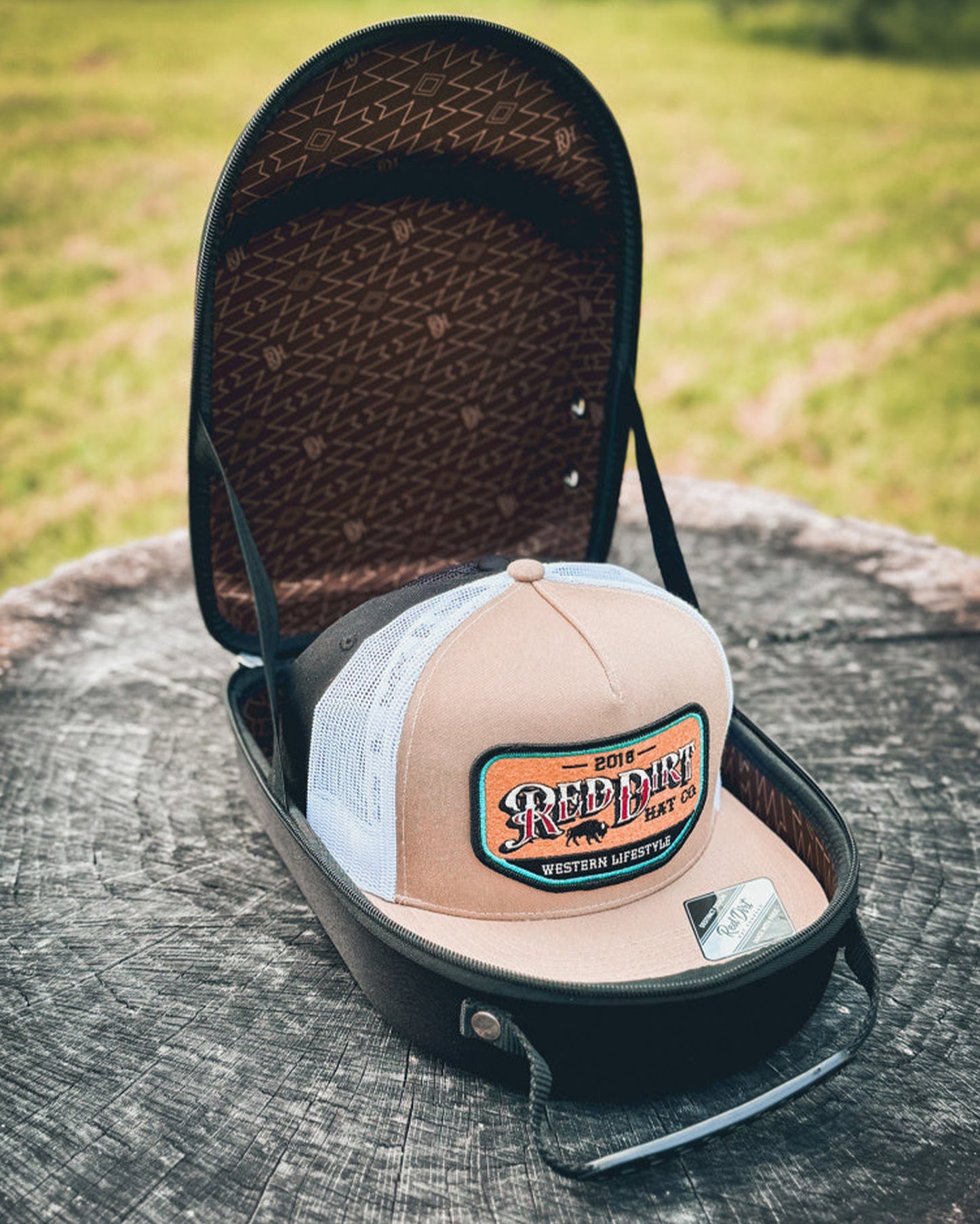 Camo With Logo Cap Carrier With Sunglass Case - 2610329185