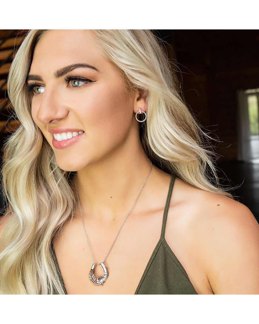 Women's Natural Luck Horseshoe Necklace