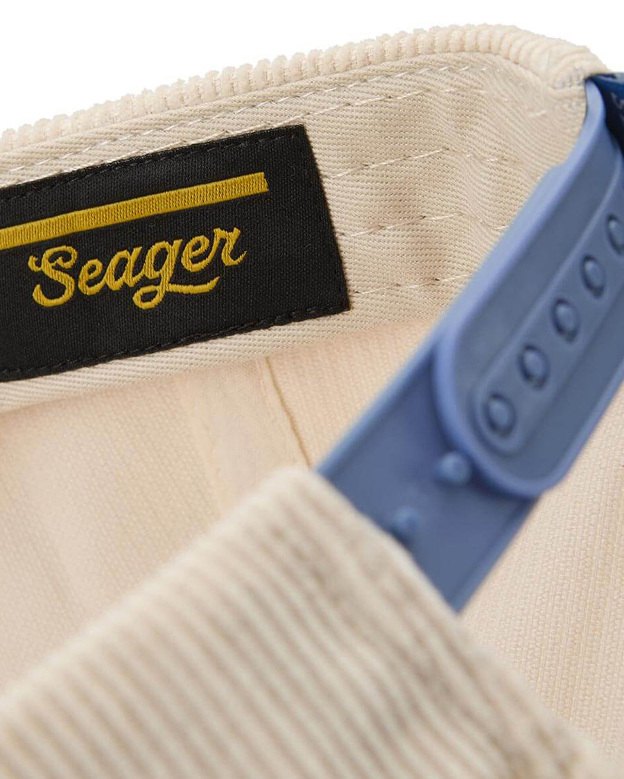 Los Rios Corduroy Snapback Cap