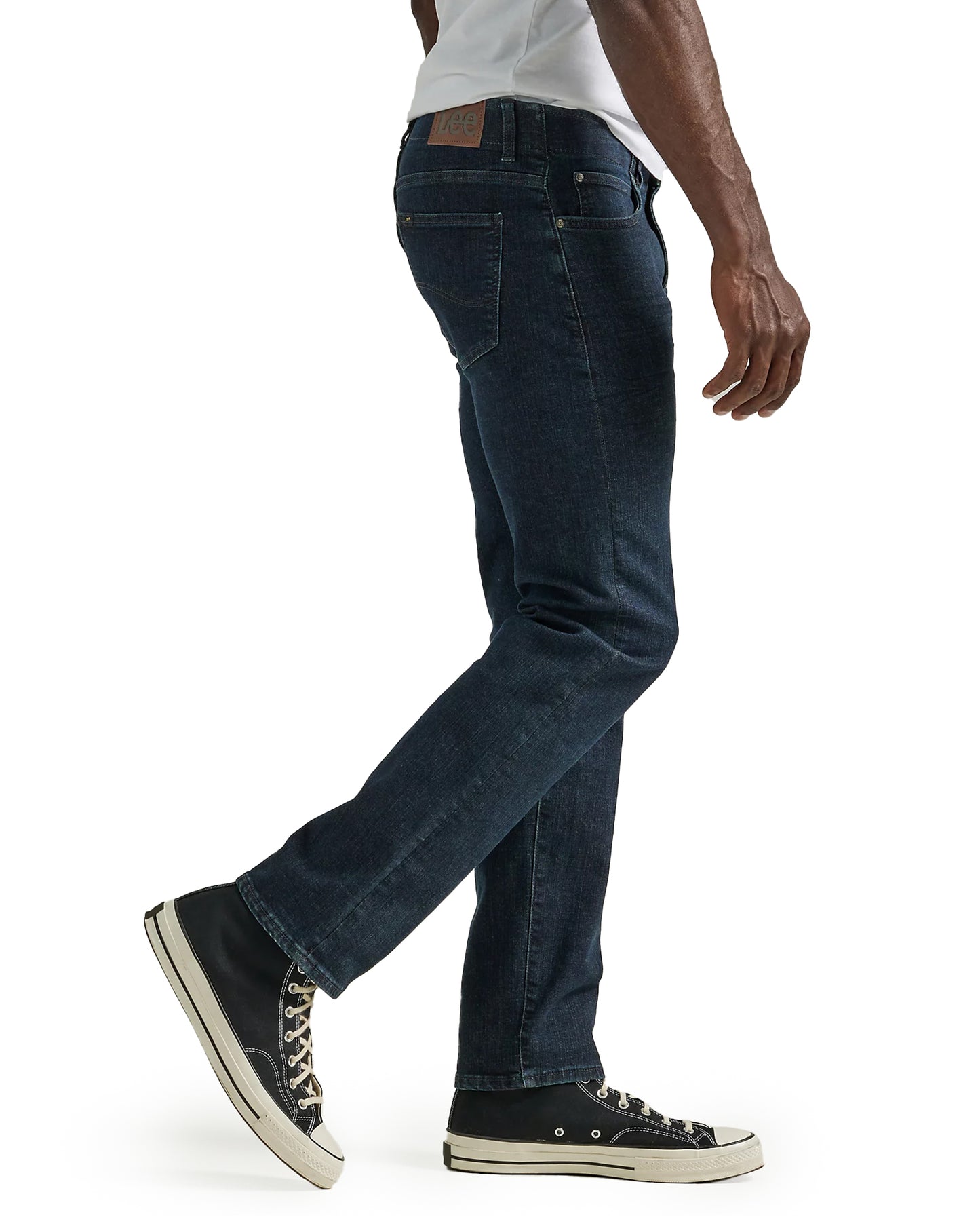 Men's Extreme Motion Slim Straight Jean