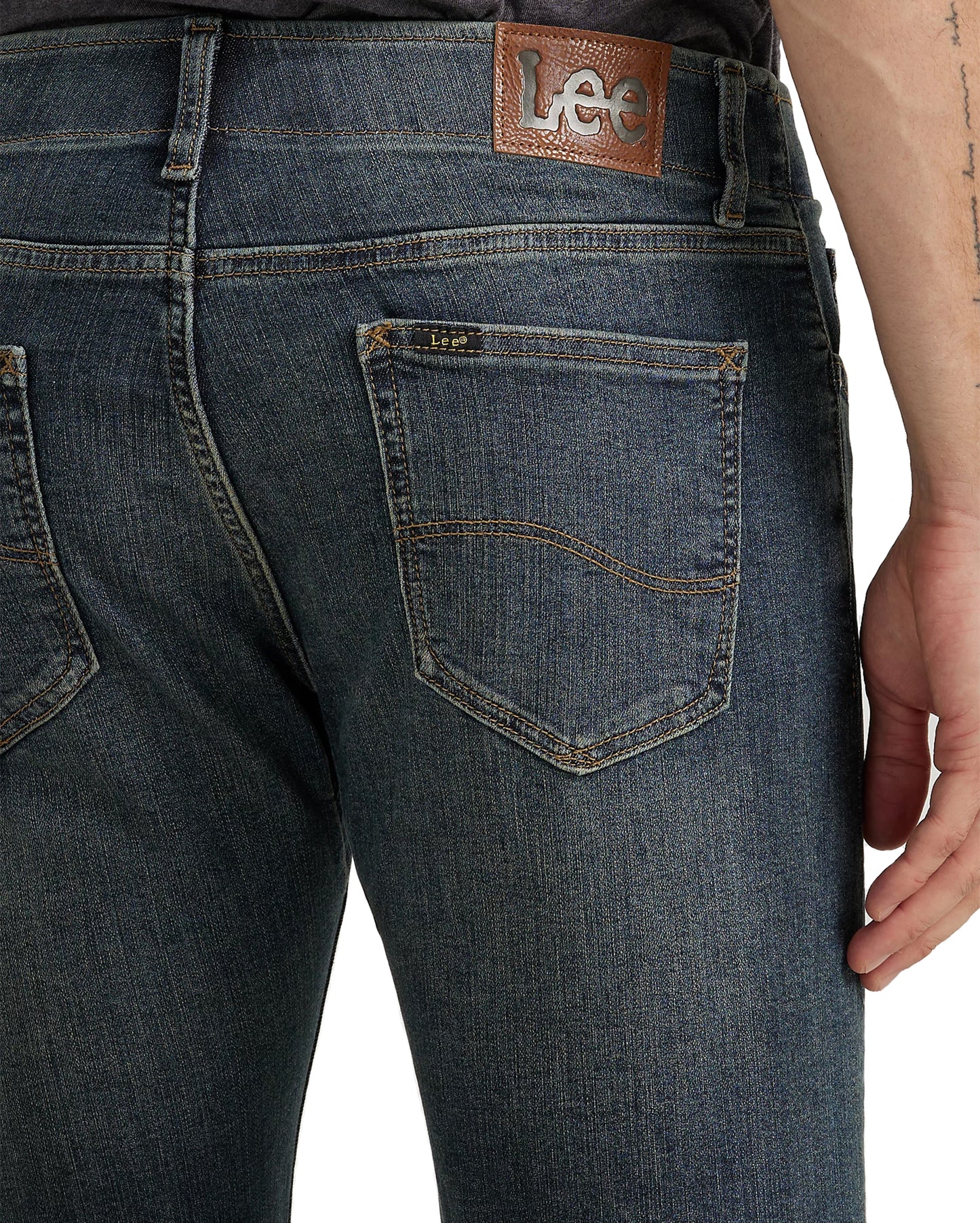 Men's Extreme Motion Slim Straight Jean