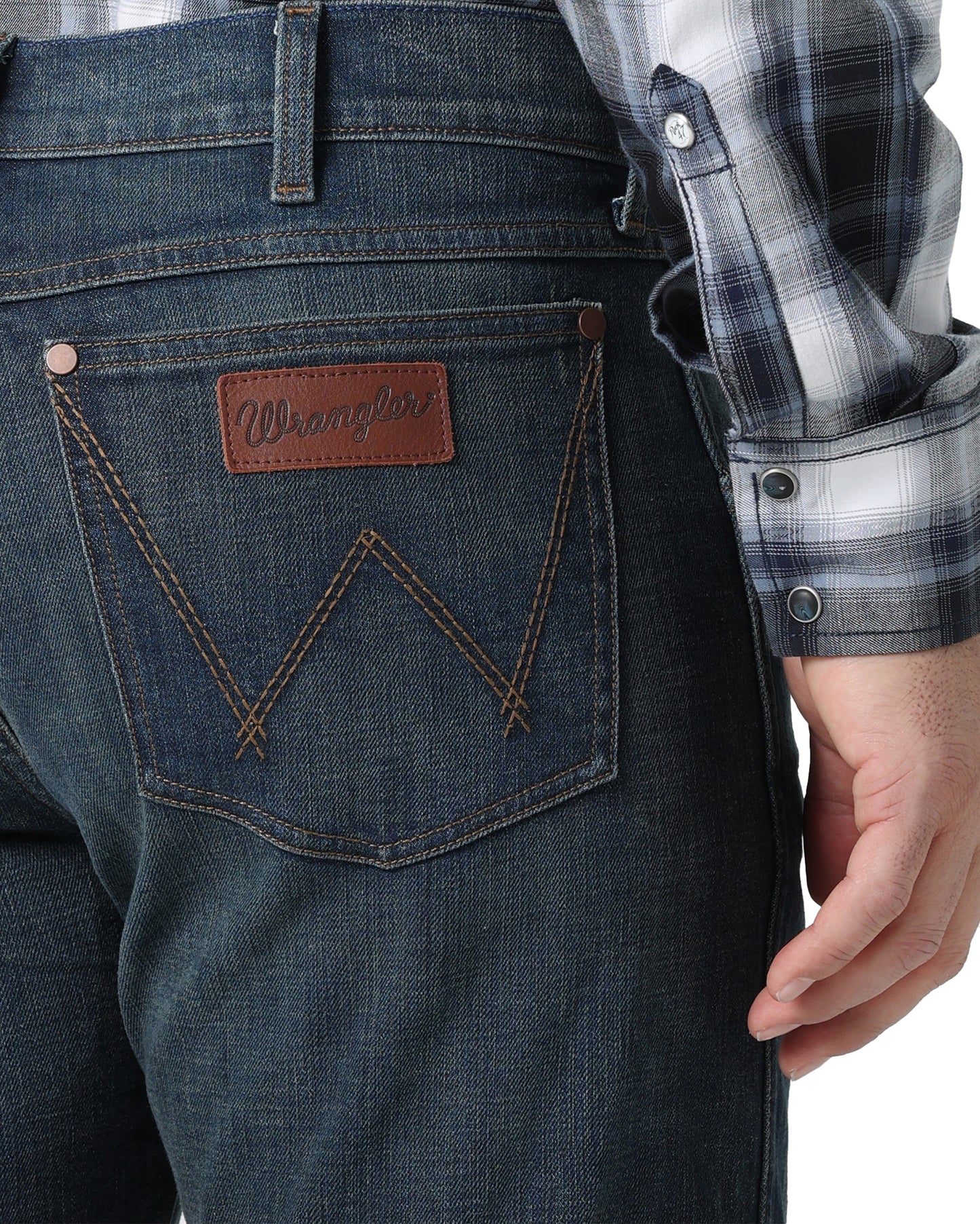 112323402 - Wrangler� Retro� Slim Boot Jea