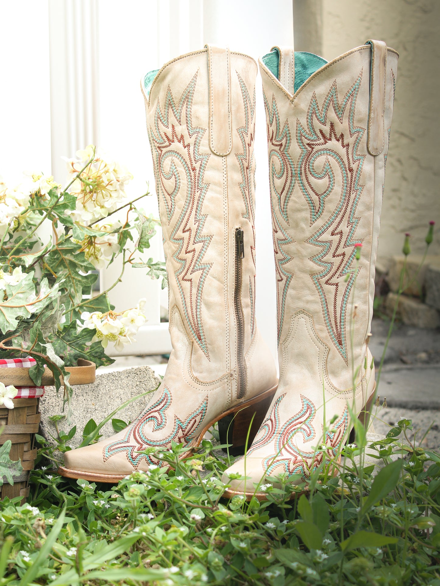 Corral Z5371 Women's Handcrafted Snip Toe Cowgirl Boots in White at Skip's Western Outfitters