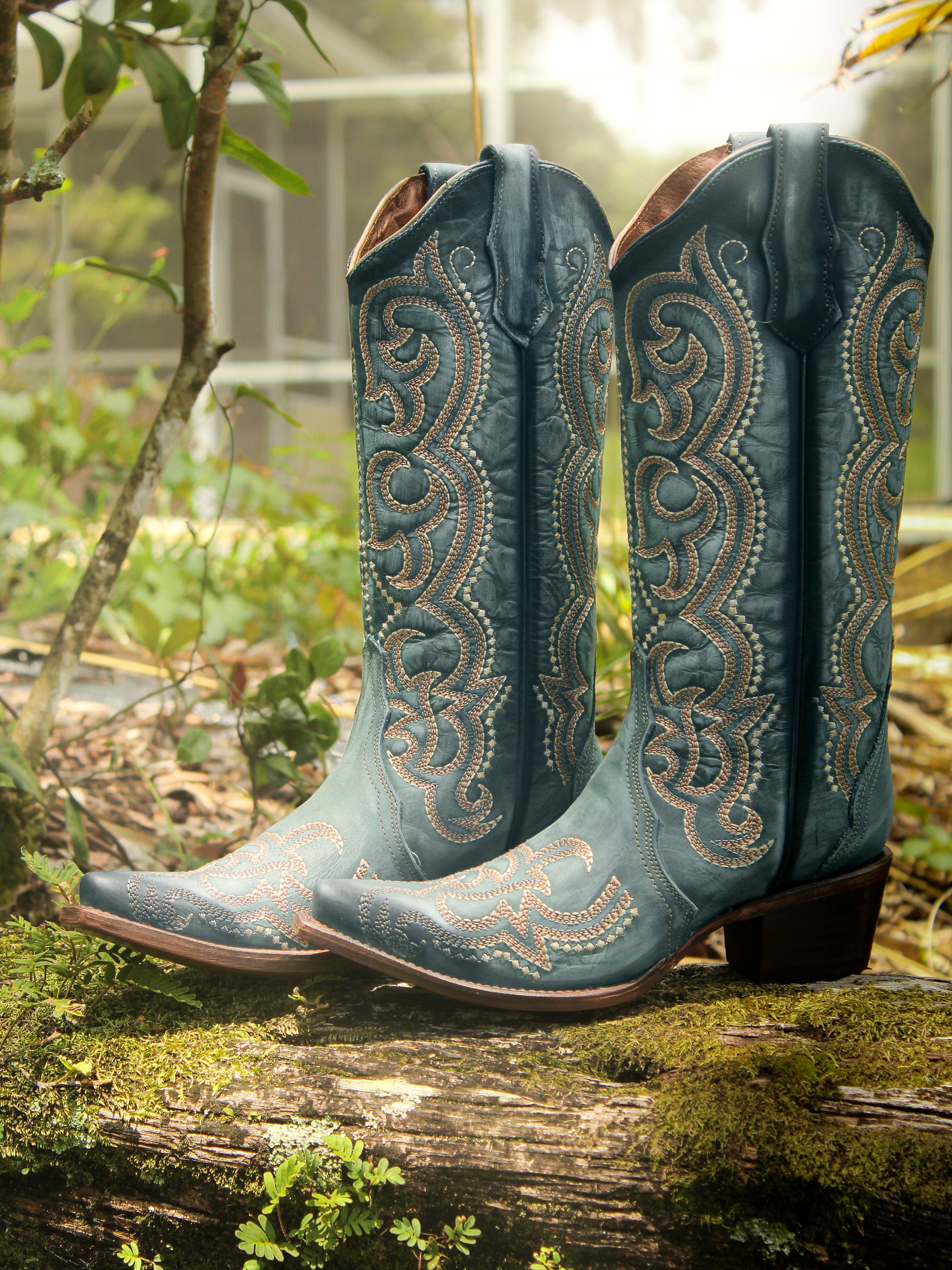 (取寄) コーラル ブーツ レディース L5869 Corral Boots women Corral Boots L5869 Blue Jean Women's Corral L5869 | Cowgirl Boots from Skip's – Skip's Western