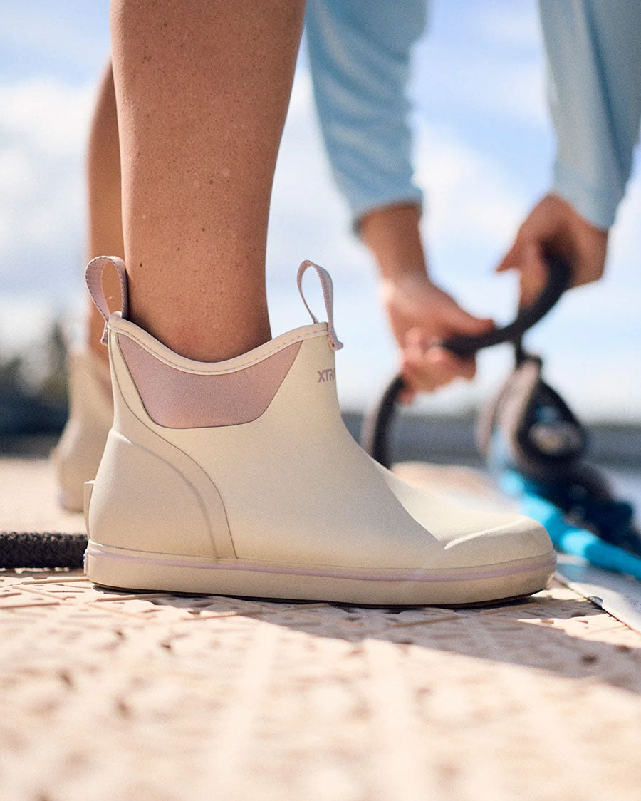 Women's 6" Ankle Deck Boots - XWAB902
