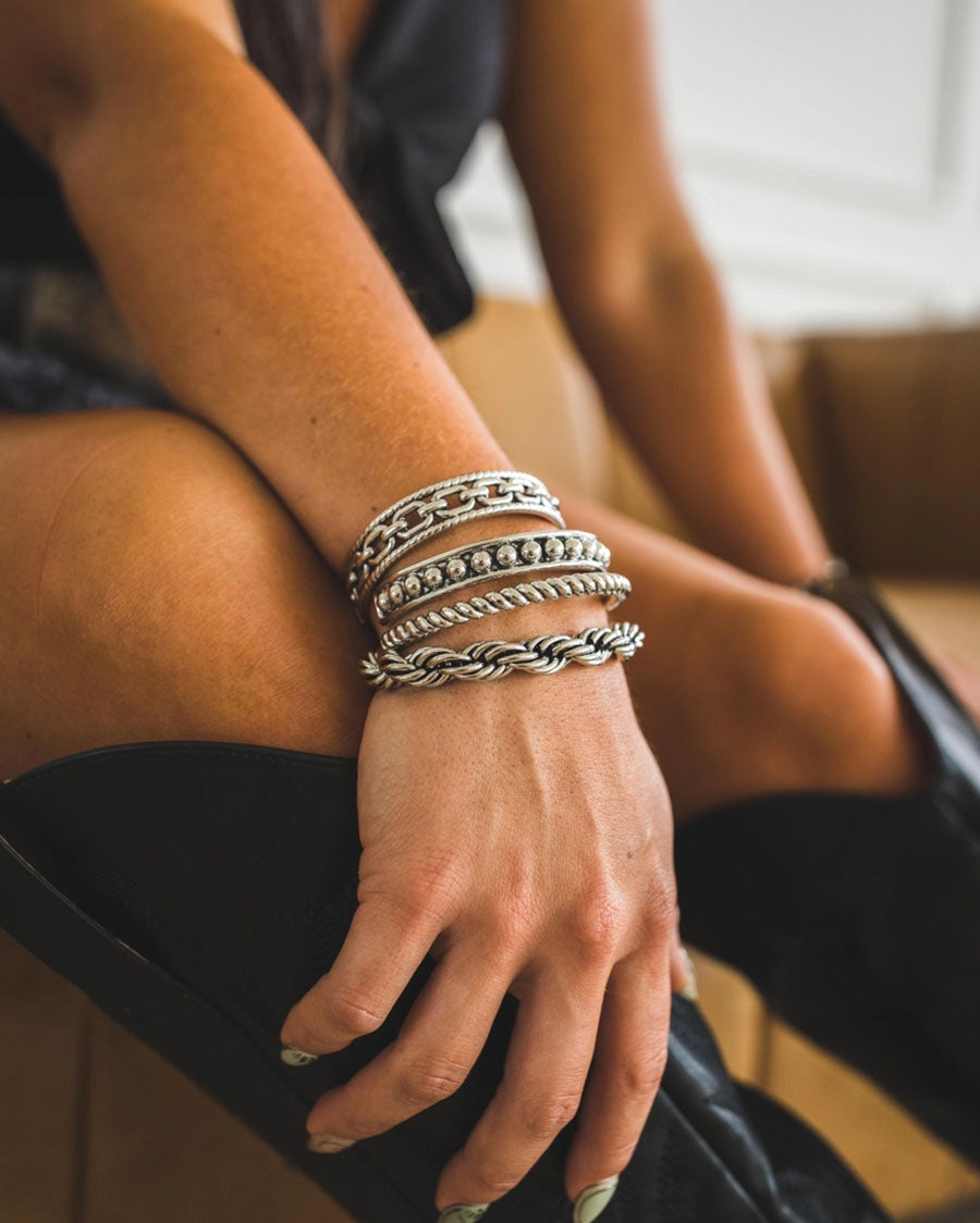 Women's 18K White Gold Plated Burnished Chunky Rope Cuff Bracelet - Wc-Br05Wg