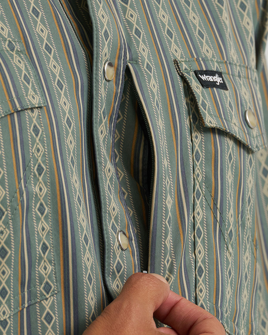 Men's ATG X Wrangler Technical Long Sleeve Regular Fit Snap Western Shirt - 112384279