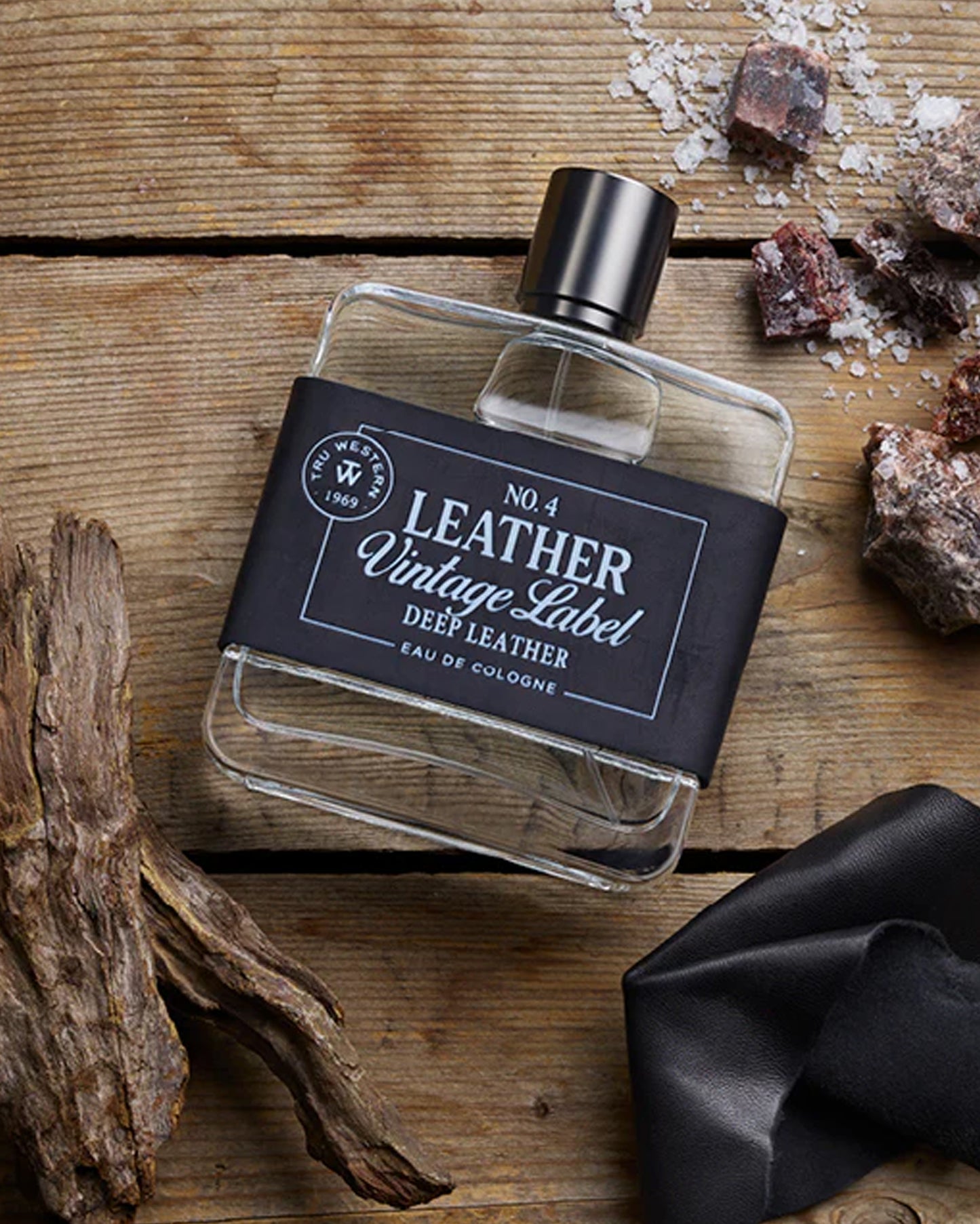 Men's No. 4 Leather Vintage Label Deep Leather Cologne