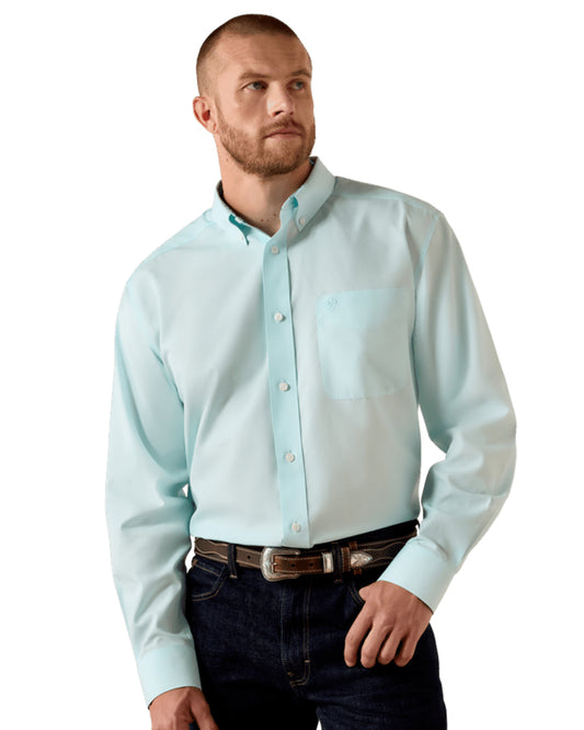 Men's Wrinkle Free Solid Pinpoint Oxford  Classic Fit Shirt - 10071537