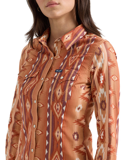 Women's Punchy Snap Top