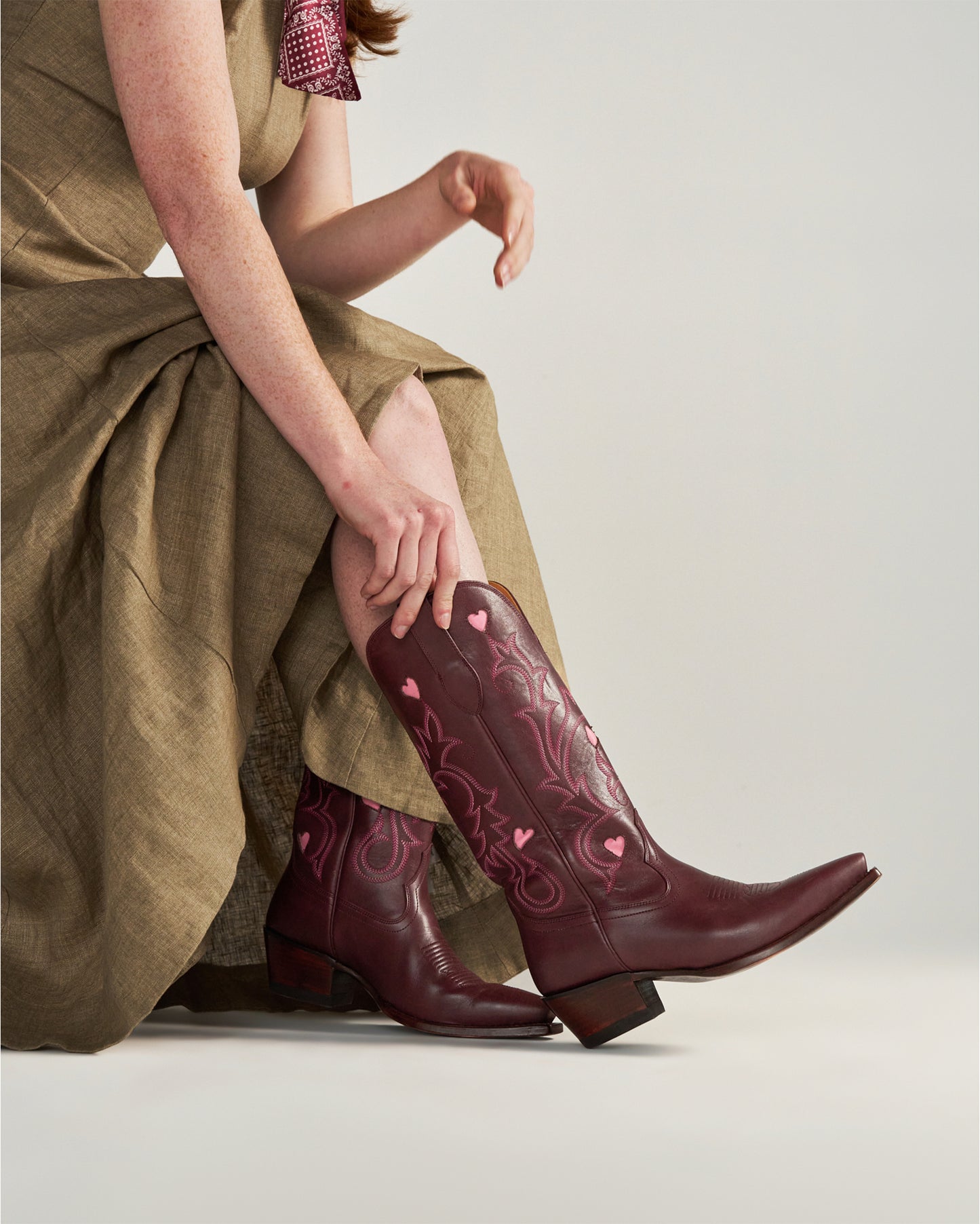 Women's The Annie Hearts Wine Cowhide - 21111-Win