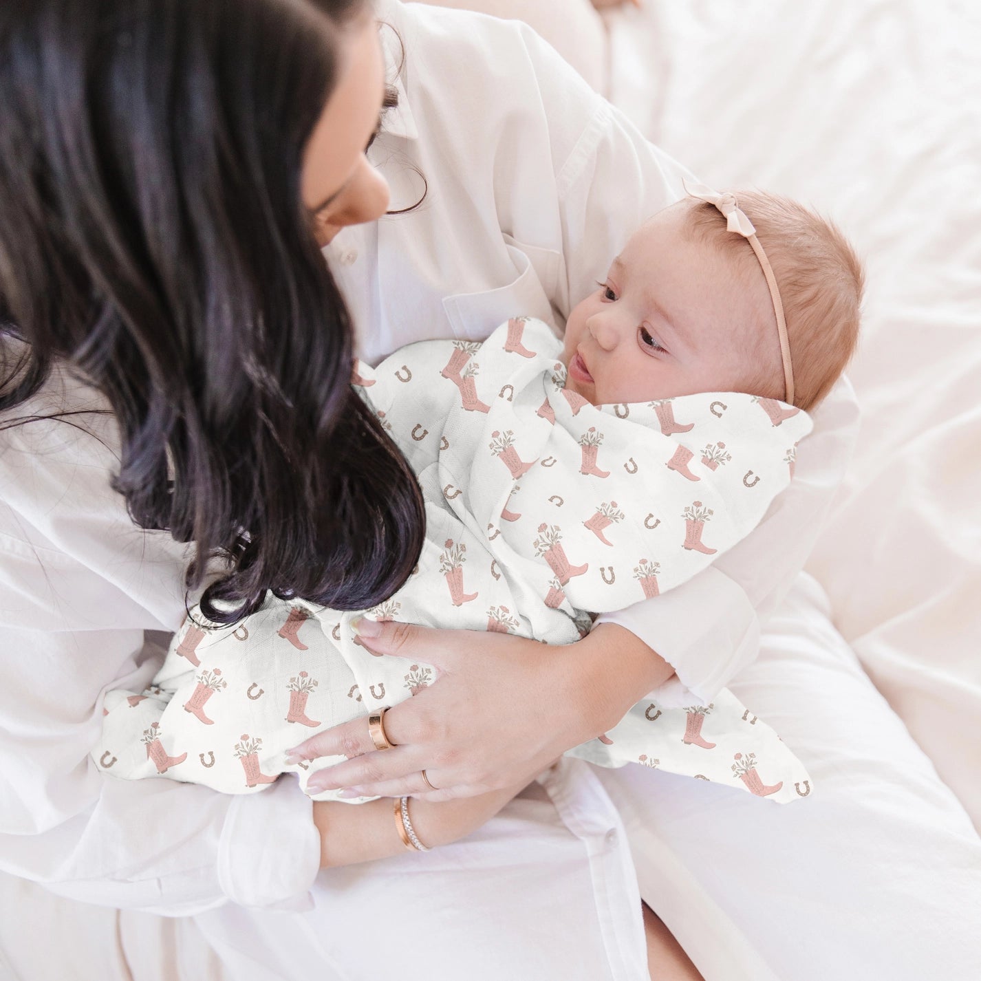Bloomin' Boot Swaddle Blanket Set - Jf32020Bbt