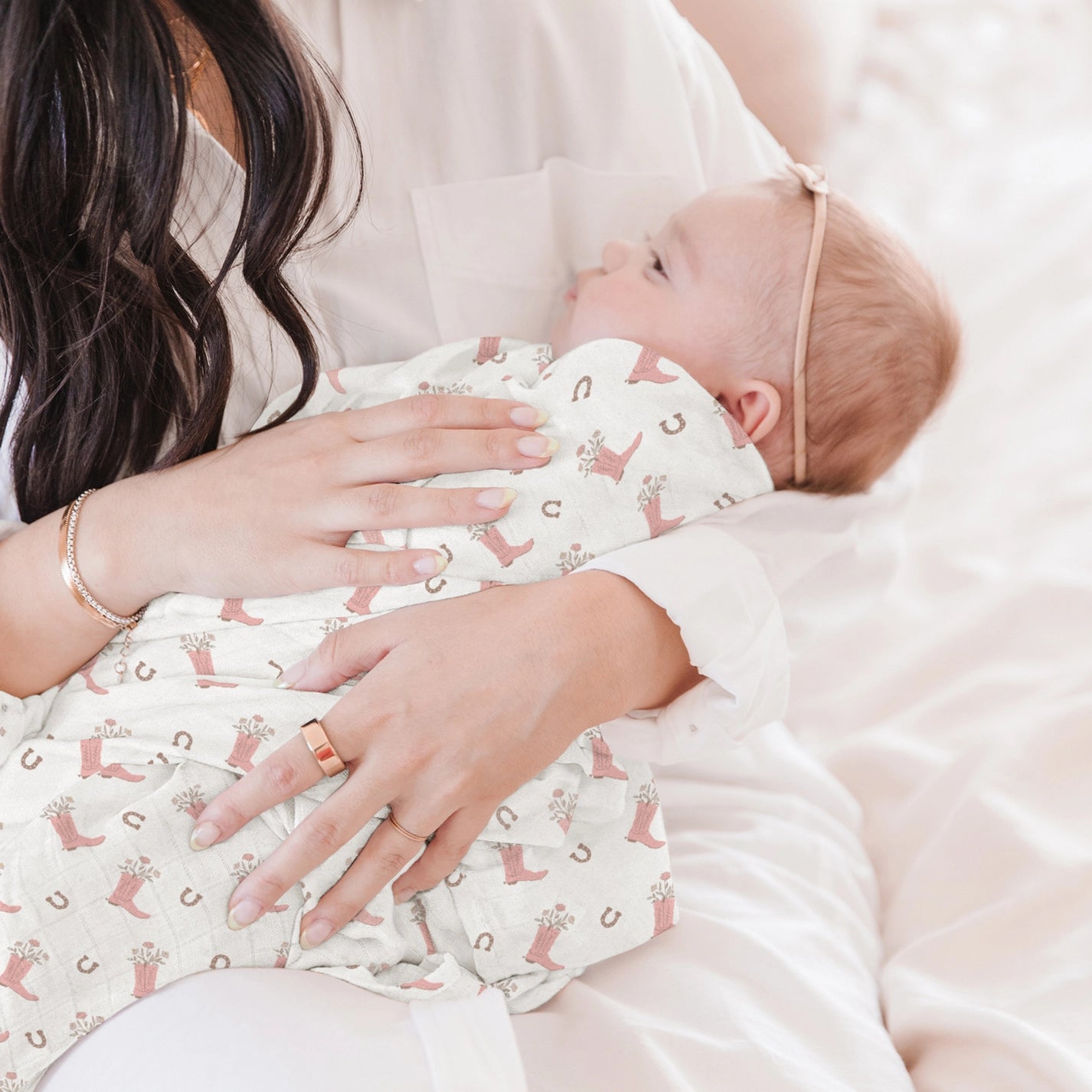 Bloomin' Boot Swaddle Blanket Set - Jf32020Bbt
